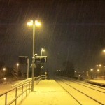 Bahnhalt im Winter